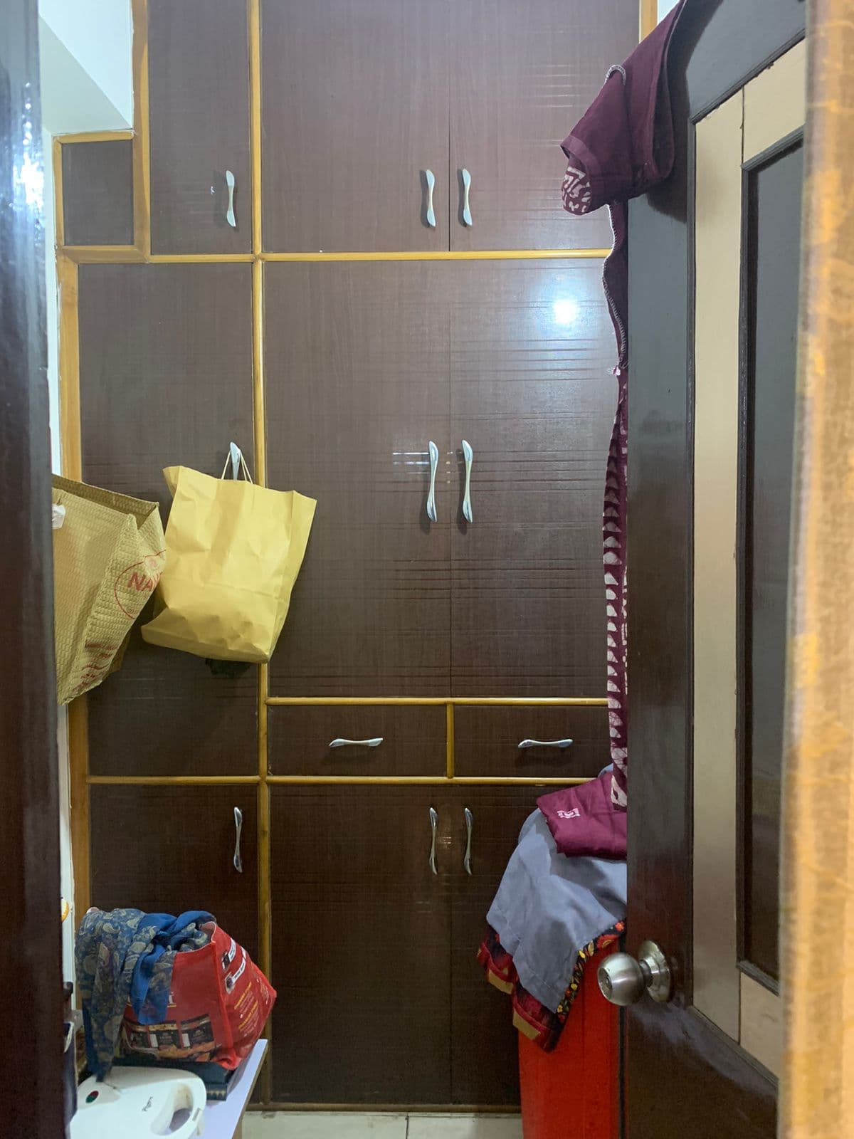 Semi-Furnished 2 BHK Flats for Rent in Vaishali